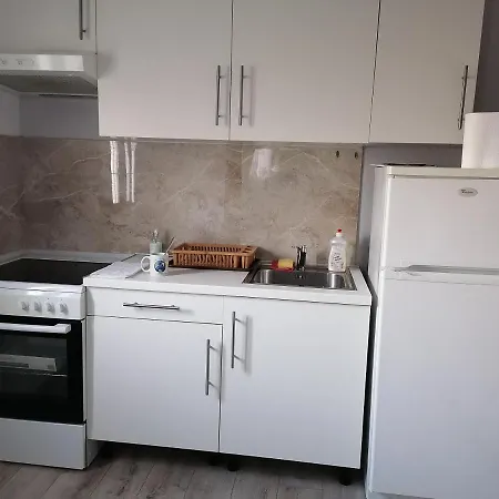 Αυτόνομο Στούντιο Με Αυλή Apartment Katsikas Exterior photo