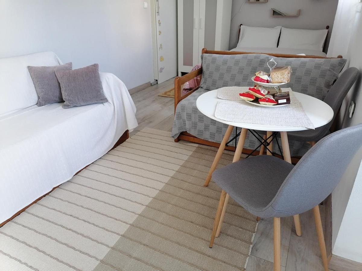 Apartment αυτόνομο στούντιο με αυλή *