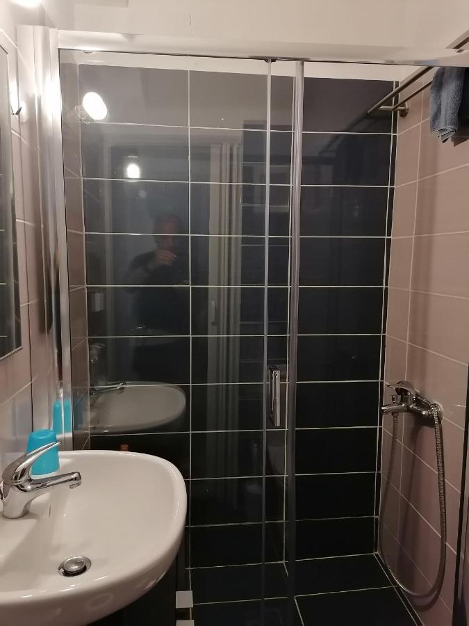 αυτόνομο στούντιο με αυλή Apartment Katsikas